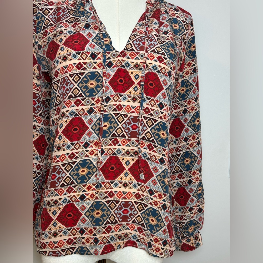Tucker 100% silk Geometric print blouse XS boho long sleeve USA made - Picture 3 of 13